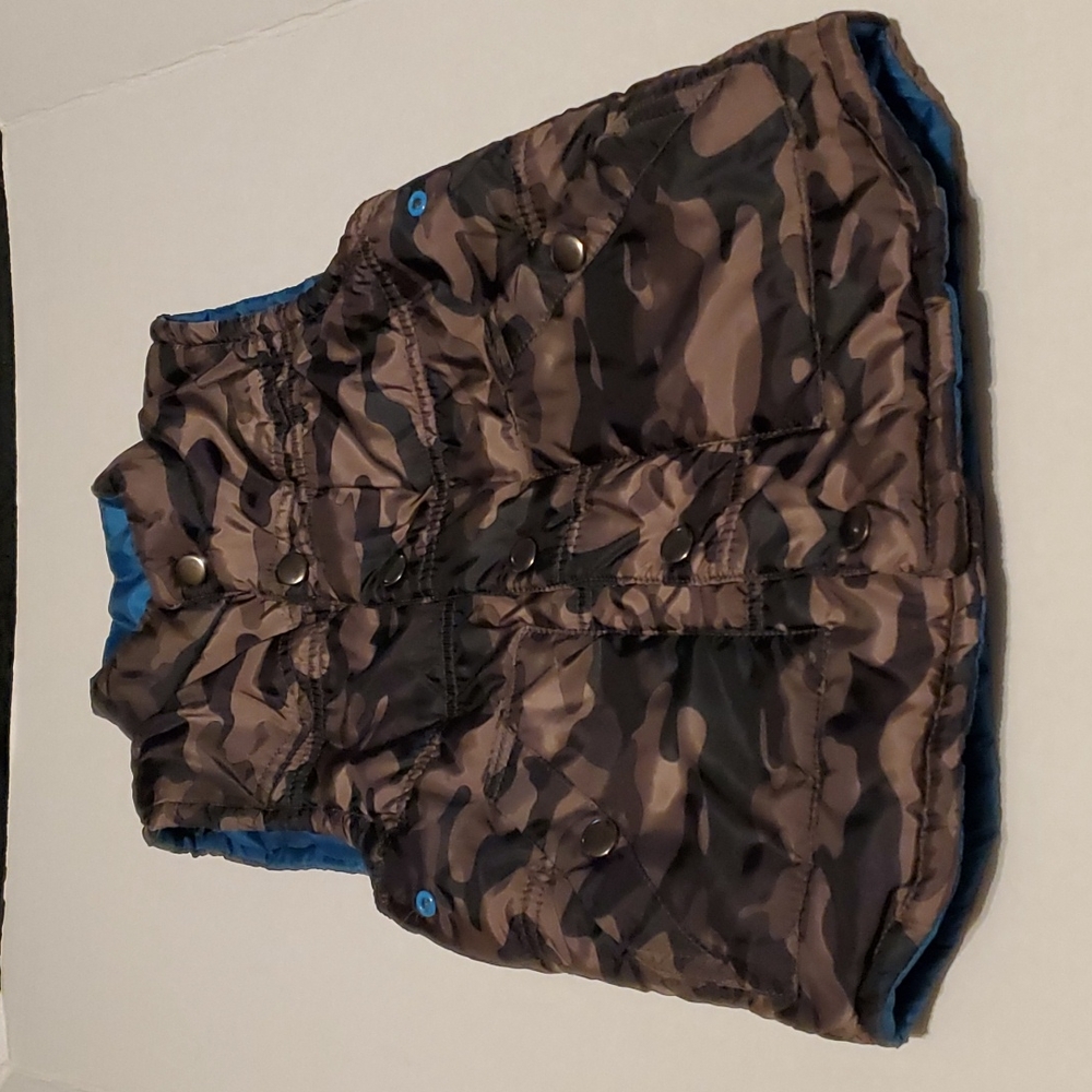 Sovereign Code Camouflage Vest, Boy size 5